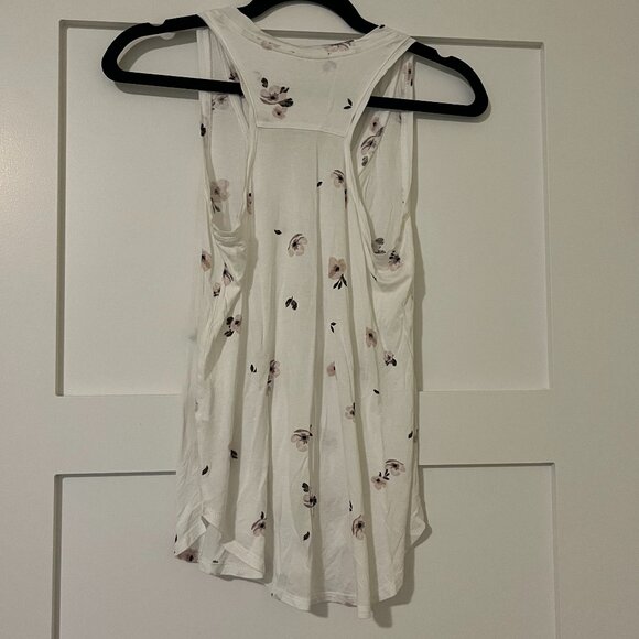 Dynamite Floral V-Neck Tank Top - Picture 2 of 4